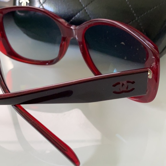 Chanel Sunglasses- Authentic - Picture 4 of 6